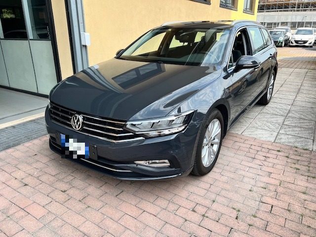 VOLKSWAGEN Passat Variant 2.0 TDI SCR EVO DSG Business Immagine 0