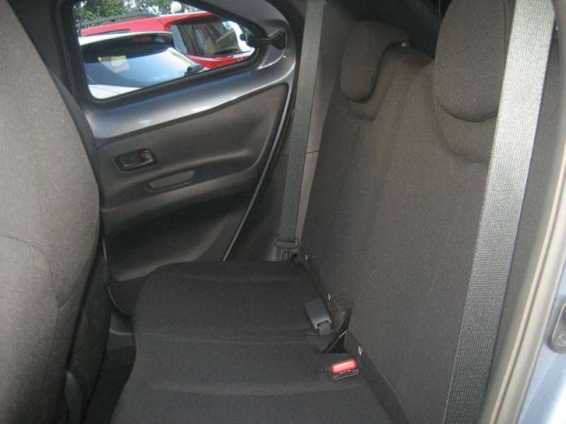 TOYOTA AYGO X 1.0 VVT-I 72 CV 5P TREND AIR - foto 11