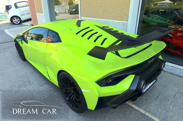 LAMBORGHINI Huracan Huracán 5.2 V10 STO Coupé AKRAPOVIC Immagine 2