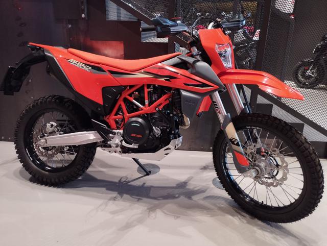 KTM 690 Enduro 690 ENDURO Immagine 0