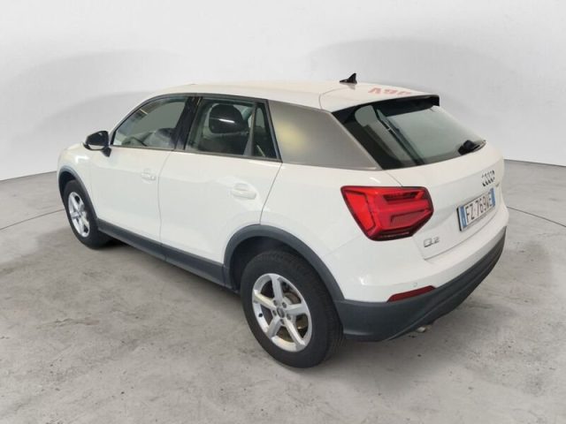 AUDI Q2 30 TFSI Business Immagine 3