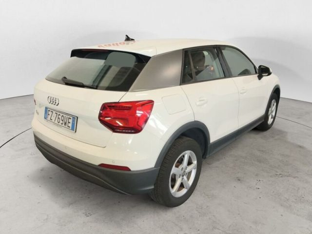 AUDI Q2 30 TFSI Business Immagine 2