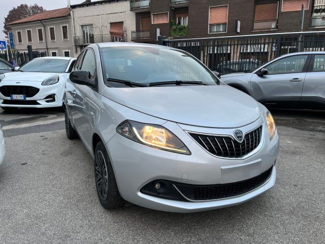 LANCIA Ypsilon 1.0 FireFly 5 porte S&S Hybrid Ecochic Gold Immagine 2