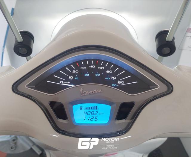 VESPA Primavera 50 4T bianco Immagine 2