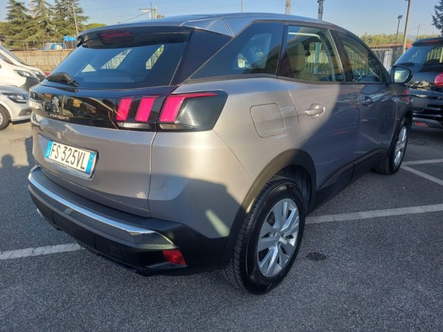 PEUGEOT 3008 BlueHDi 130 S&S EAT8 Business Uniprò km 93000 Immagine 3