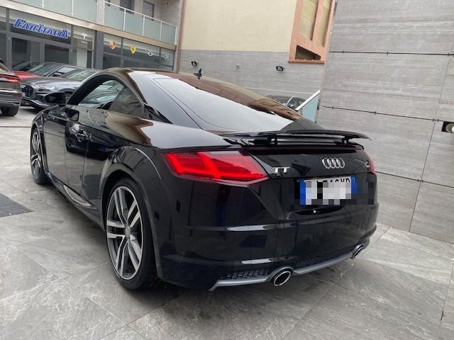 AUDI TT Coupé 2.0 TDI ultra S line Immagine 3