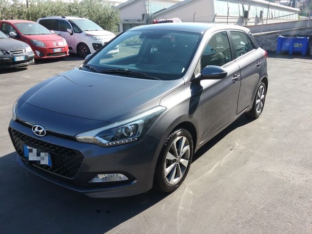 HYUNDAI i20 RECANATI - NEOPATENTATI - 1.1 CRDi 12V 5p Style Immagine 0