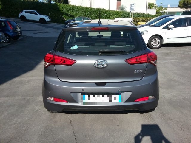 HYUNDAI i20 RECANATI - NEOPATENTATI - 1.1 CRDi 12V 5p Style Immagine 4