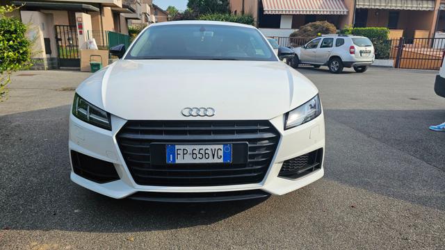 AUDI TT Coupé 2.0 TDI ultra S line Immagine 1