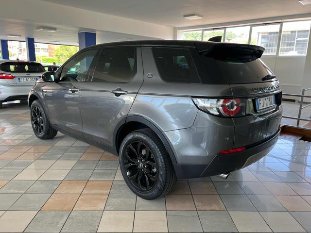 LAND ROVER Discovery Sport 2.0 TD4 150 CV Dark Edition Immagine 3