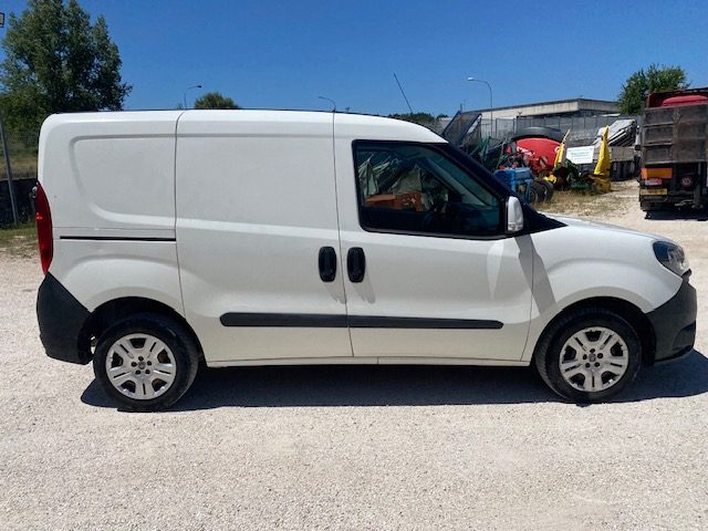 FIAT DOBLO' 1.3 MJT  ANNO 2019 KM 114279 Immagine 3