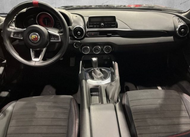 ABARTH 124 Spider 1.4 Turbo MultiAir 170 CV Immagine 2