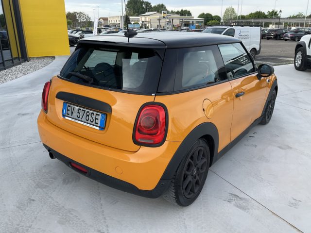 MINI Cooper 1.5 Cooper Immagine 1