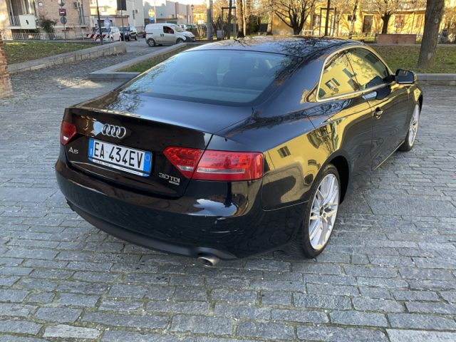 AUDI A5 3.0 V6 TDI F.AP. quattro Ambition Immagine 1