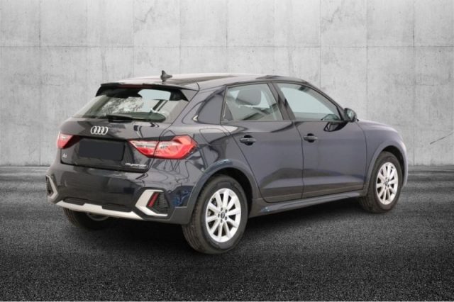 AUDI A1 citycarver 30 TFSI Immagine 1