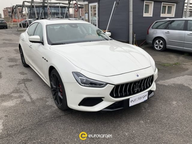 maserati ghibli v6 430 cv q4 gransport