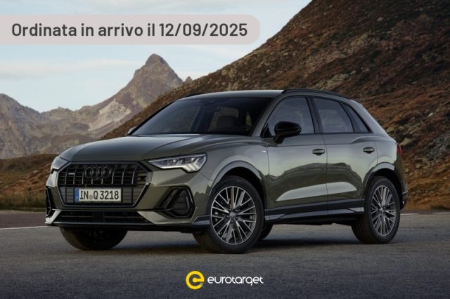 AUDI Q3 40 TDI quattro S tronic Business Immagine 0