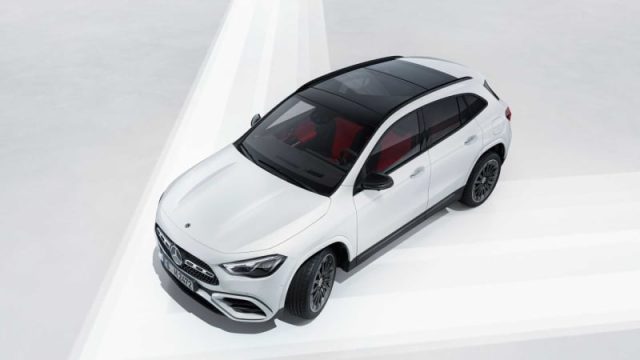 MERCEDES-BENZ GLA 180 d Automatic Business Extra Immagine 4