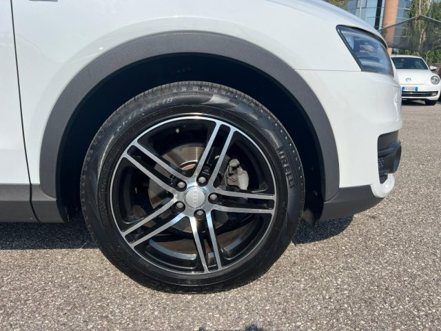 AUDI Q3 2.0 TDI 177 CV quattro S tronic S Line Edition Immagine 3