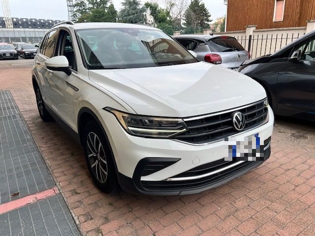 VOLKSWAGEN Tiguan 2.0 TDI 150 CV SCR DSG Elegance 12-2020 Immagine 2