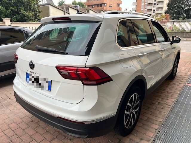 VOLKSWAGEN Tiguan 2.0 TDI 150 CV SCR DSG Elegance 12-2020 Immagine 3