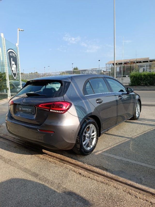 MERCEDES-BENZ A 180 d Automatic Sport  i.e Immagine 4