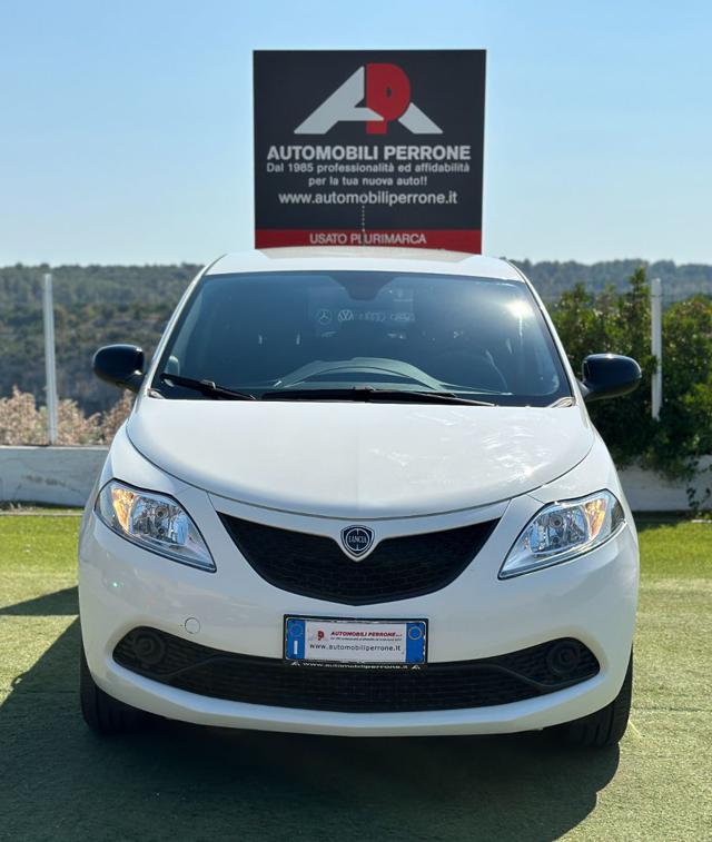 LANCIA Ypsilon 1.2i 69cv Gold (AppConn./BT/Sensori) Immagine 1