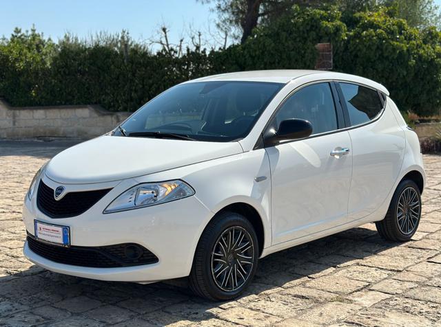 LANCIA Ypsilon 1.2i 69cv Gold (AppConn./BT/Sensori) Immagine 3