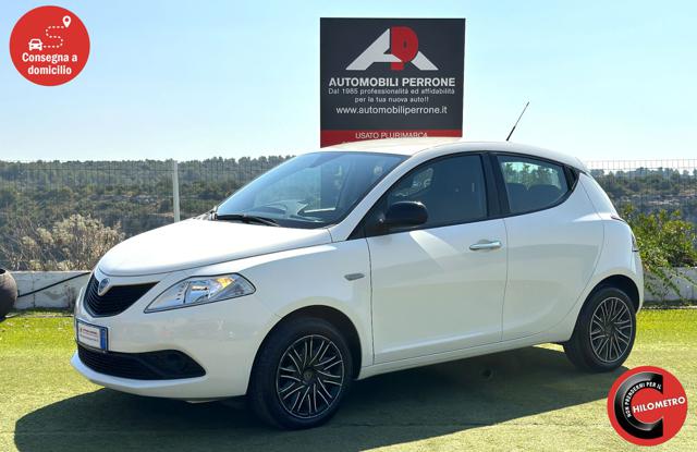 LANCIA Ypsilon 1.2i 69cv Gold (AppConn./BT/Sensori) Immagine 0