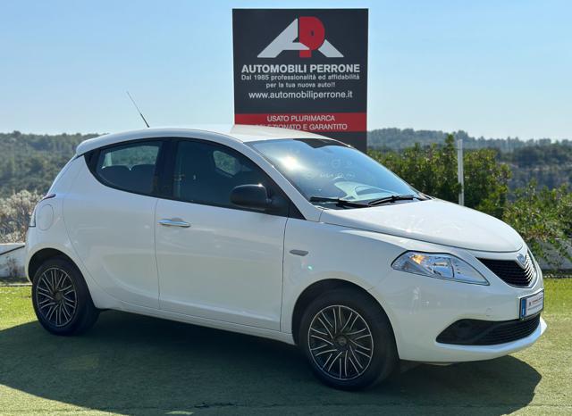 LANCIA Ypsilon 1.2i 69cv Gold (AppConn./BT/Sensori) Immagine 2