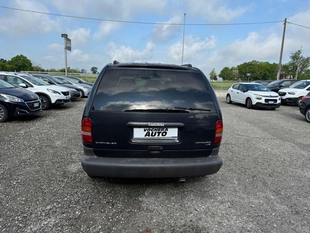 CHRYSLER Voyager 2.5 turbodiesel LX Immagine 3