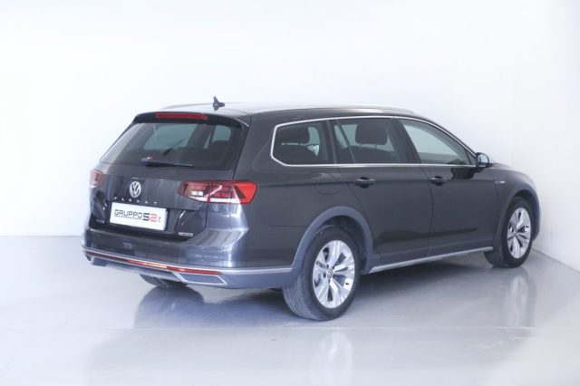 VOLKSWAGEN Passat Alltrack 2.0 TDI 190 CV 4MOTION DSG BMT Immagine 4