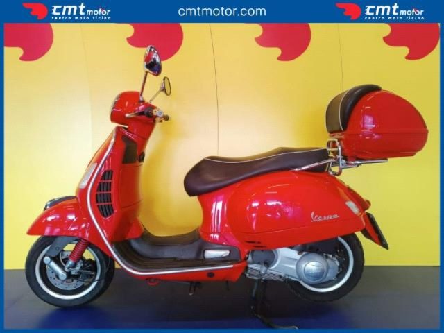 VESPA GTS 300 Garantito e Finanziabile Immagine 2