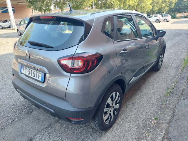 RENAULT Captur dCi 8V 90 CV EDC Business Immagine 3