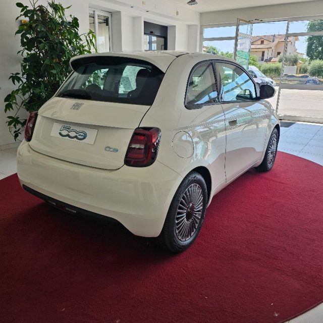 FIAT 500 Icon Berlina 42 kWh Immagine 3