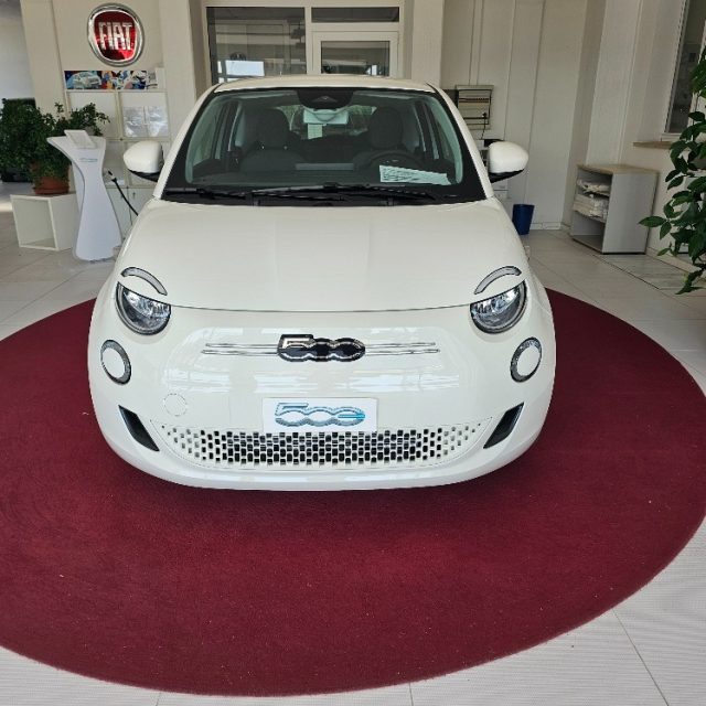 FIAT 500 Icon Berlina 42 kWh Immagine 1