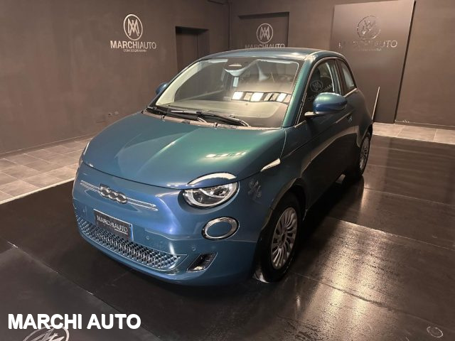 FIAT 500e 3+1 23,65 kWh Immagine 0