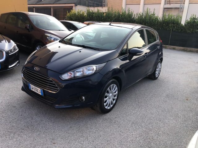 FORD Fiesta 1.4 5 porte Bz.- GPL Immagine 2