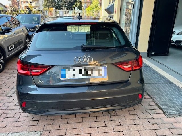 AUDI A1 SPB 30 TFSI S tronic Admired Immagine 4