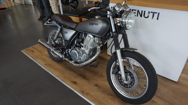 YAMAHA SR 400 CAFE' RACER Immagine 0