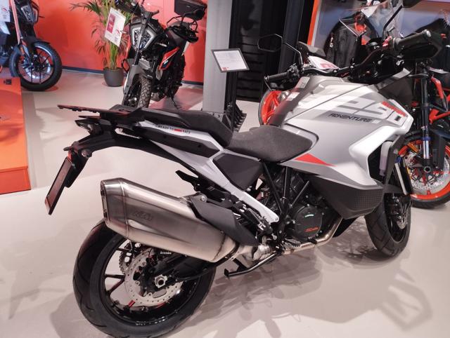 KTM 1290 Super Adventure S Immagine 3