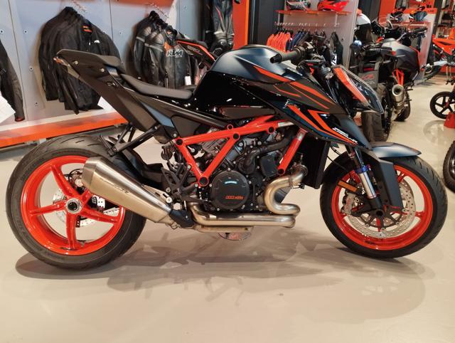 KTM 1290 Super Duke R EVO Immagine 1