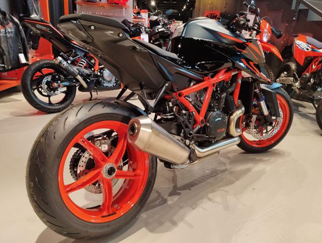 KTM 1290 Super Duke R EVO Immagine 3