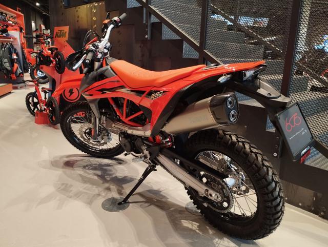 KTM 690 Enduro 690 ENDURO Immagine 4