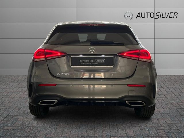 MERCEDES-BENZ A 250 e Automatic EQ-Power Premium Immagine 3