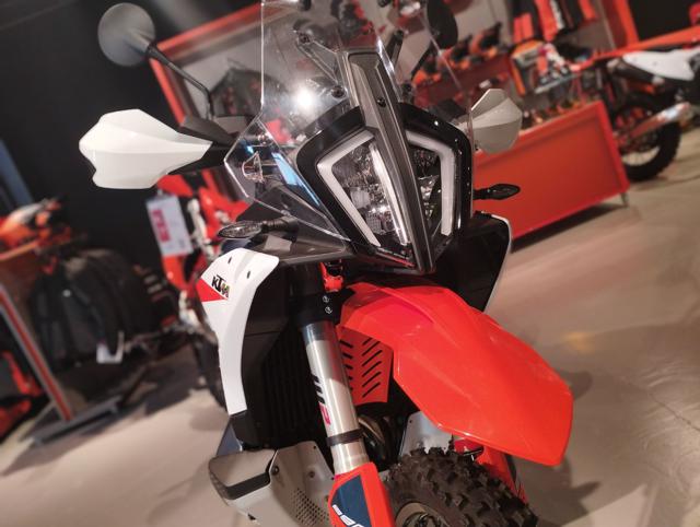 KTM 890 Adventure ADVENTURE R Immagine 2