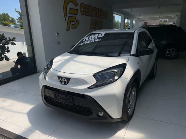 TOYOTA Aygo X 1.0 VVT-i 72 CV 5 porte Active S-CVT da?189,00 men Immagine 1