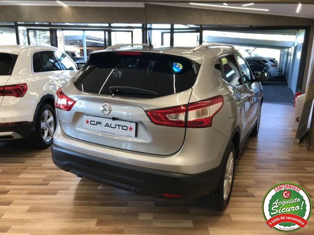 NISSAN Qashqai 1.6 dCi X-Tronic Tekna 2WD Immagine 3