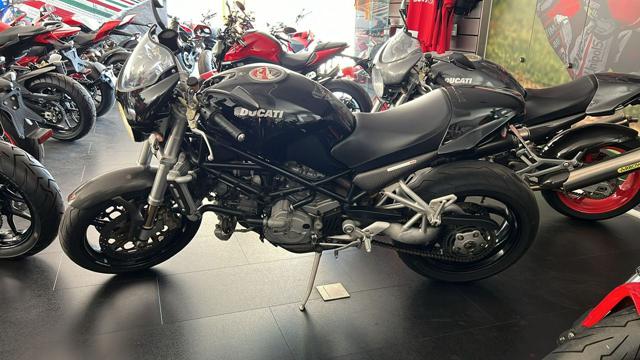 DUCATI Monster 900 S4R Immagine 0