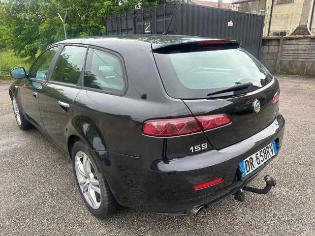 ALFA ROMEO 159 1.9 JTDm 16V Sportwagon Distinctive Immagine 1